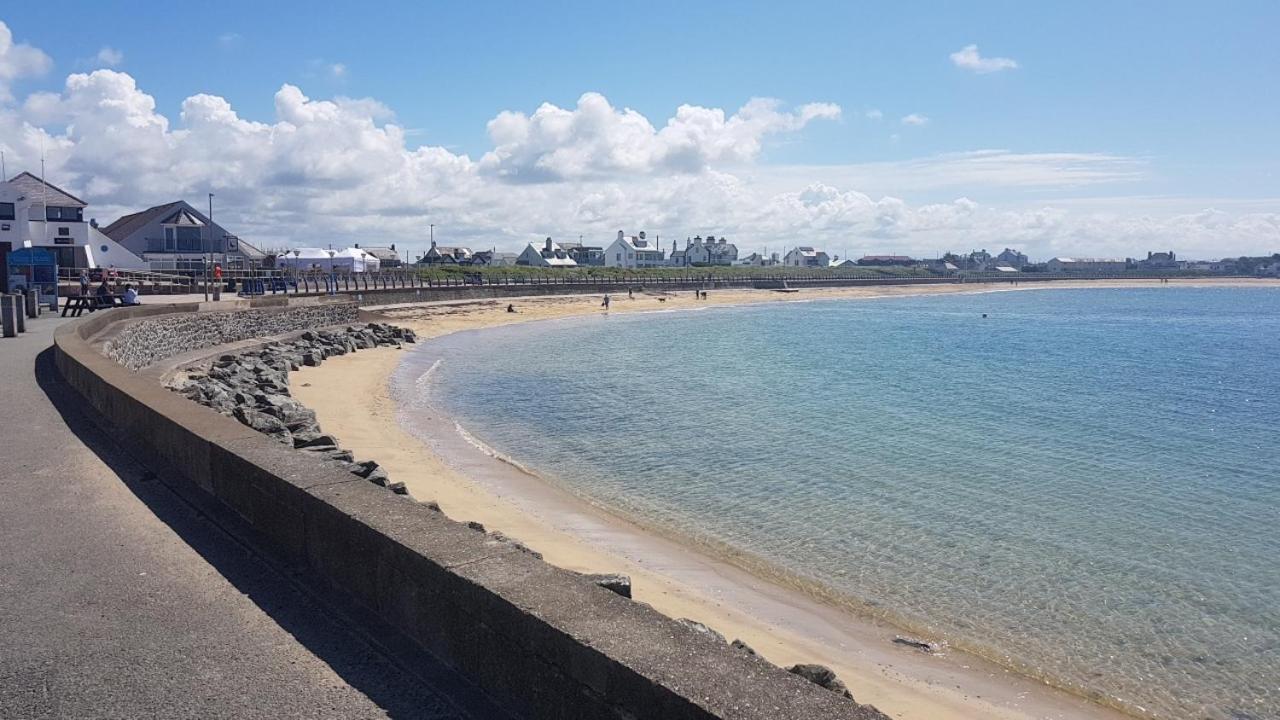 Holiday home Cynefin- 3 Bed, 2 Bath-1 X En-suite, Detcahed Bunglaow- Pet Friendly Trearddur