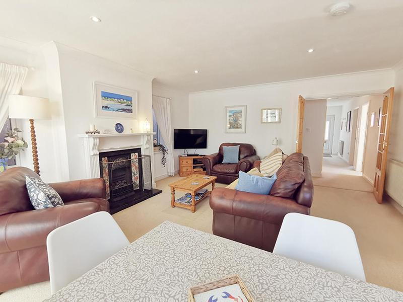 Cynefin- 3 Bed, 2 Bath-1 X En-suite, Detcahed Bunglaow- Pet Friendly