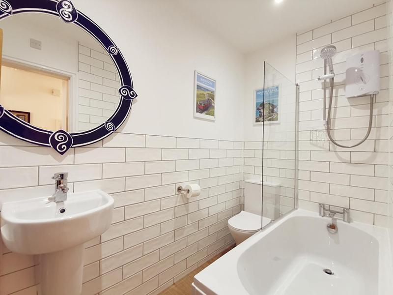 Cynefin- 3 Bed, 2 Bath-1 X En-suite, Detcahed Bunglaow- Pet Friendly Trearddur