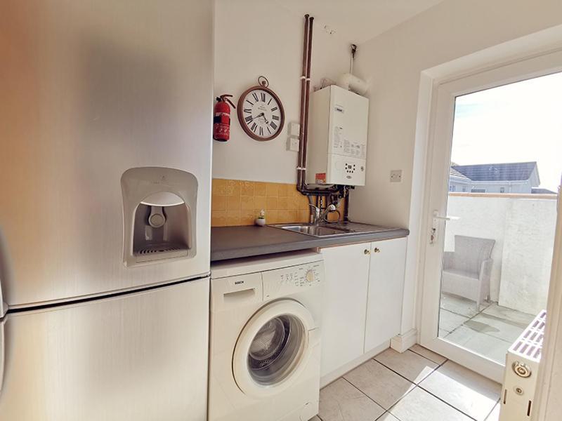 Cynefin- 3 Bed, 2 Bath-1 X En-suite, Detcahed Bunglaow- Pet Friendly Holiday home *